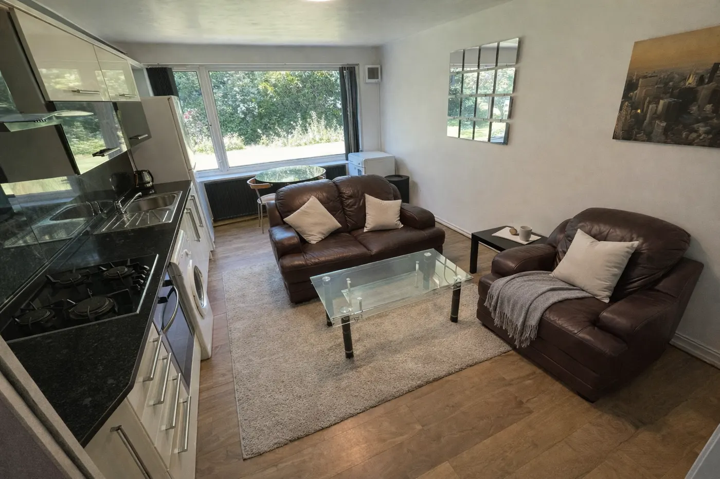 3-bed Maisonette on The Poplars — image 2