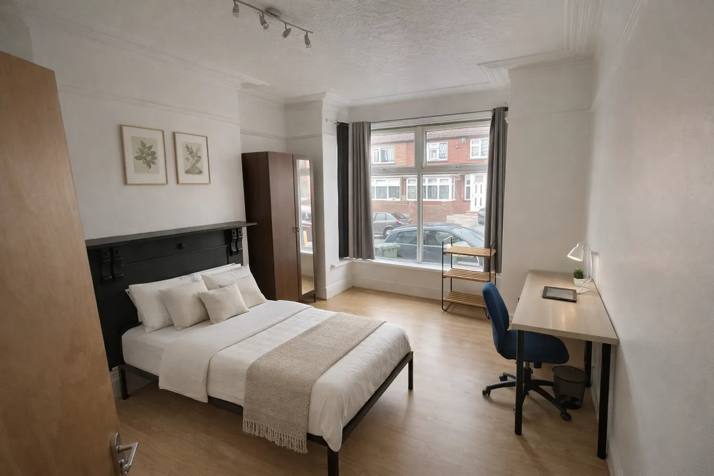 7-bed House on Richmond Avenue — image 3
