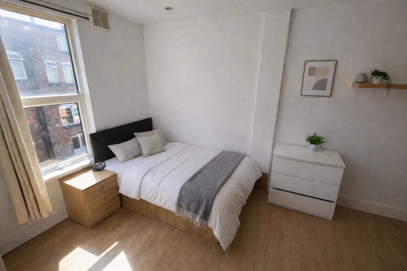 7-bed House on Richmond Avenue — image 4